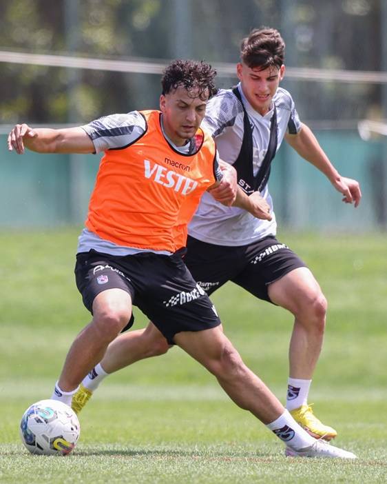 Trabzonspor, Bjelica ile ara vermedi! Alanyaspor maçı hazırlıkları başladı 26